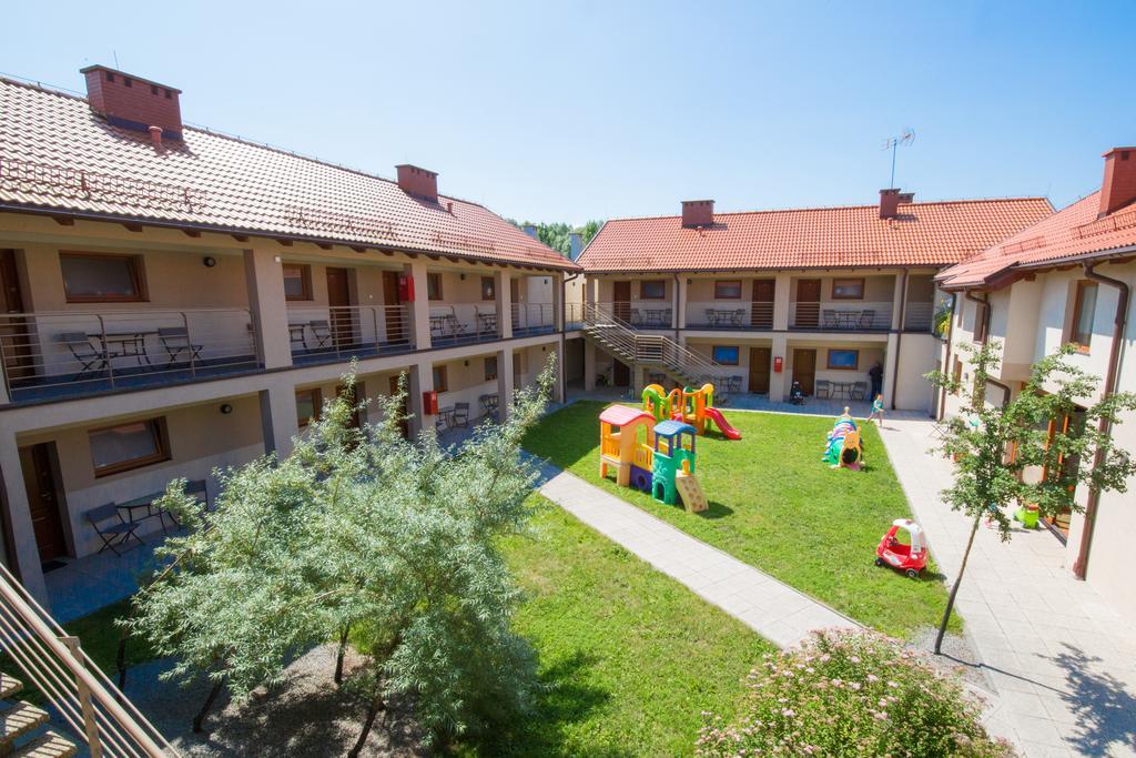 Atrium - Pokoje Studio Krynica Morska Bagian luar foto